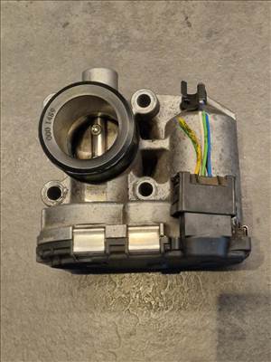 Smart Fortwo fojtószelep 2 db és 1 db gázpedál