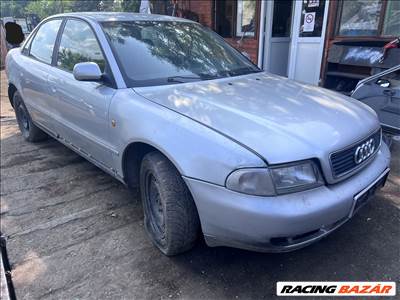 Audi A4 1.6i bontott alkatrészei