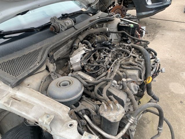 Volkswagen Passat B8 Variant 1.6 TDI BMT fűzött blokk hengerfejjel  2. kép