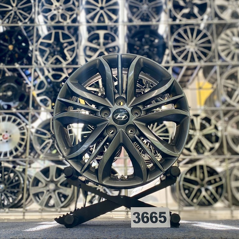 (3665) Hyundai 17 gyári alufelni felni, 5x112, TPMS szenzor 1. kép