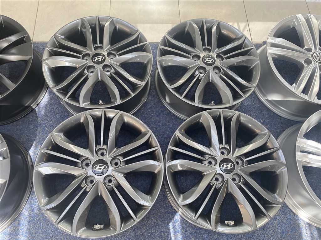 (3665) Hyundai 17 gyári alufelni felni, 5x112, TPMS szenzor 3. kép