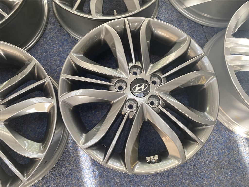 (3665) Hyundai 17 gyári alufelni felni, 5x112, TPMS szenzor 5. kép