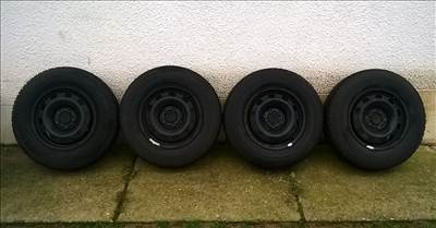 Eladó 14-es 5x100-as Octavia,A3,Bora,Golf lemezfelni 175/80R14 új Semperit téli gumival 