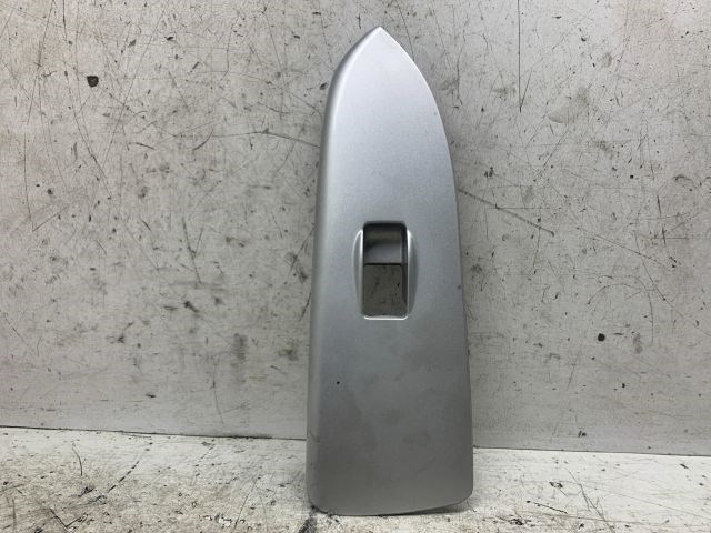 MAZDA PREMACY Jobb első Ablakemelő Kapcsoló Keret 1. kép