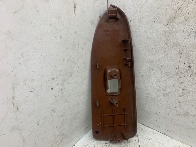 MAZDA PREMACY Jobb első Ablakemelő Kapcsoló Keret 7. kép