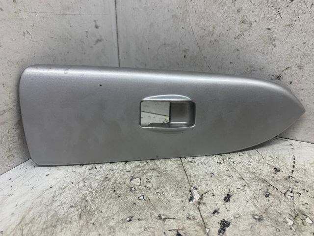 MAZDA PREMACY Jobb első Ablakemelő Kapcsoló Keret 8. kép