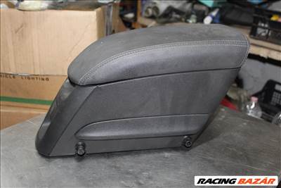 Opel Meriva B 2010-2014  Könyöklő  13421031