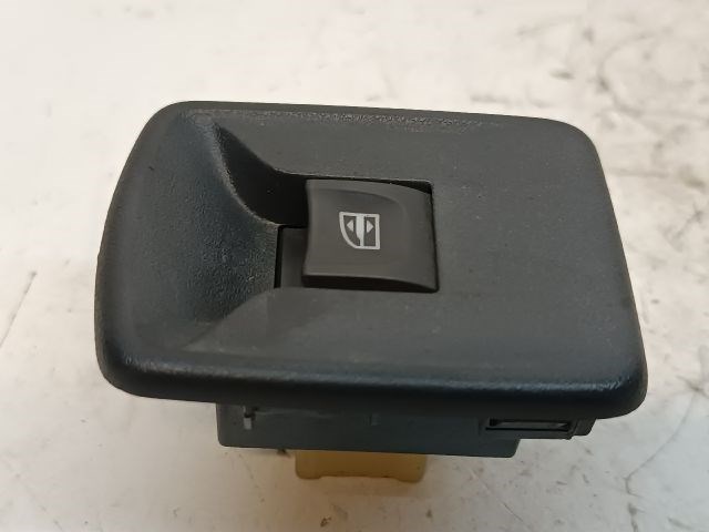 DACIA DOKKER Jobb első Ablakemelő Kapcsoló 3. kép