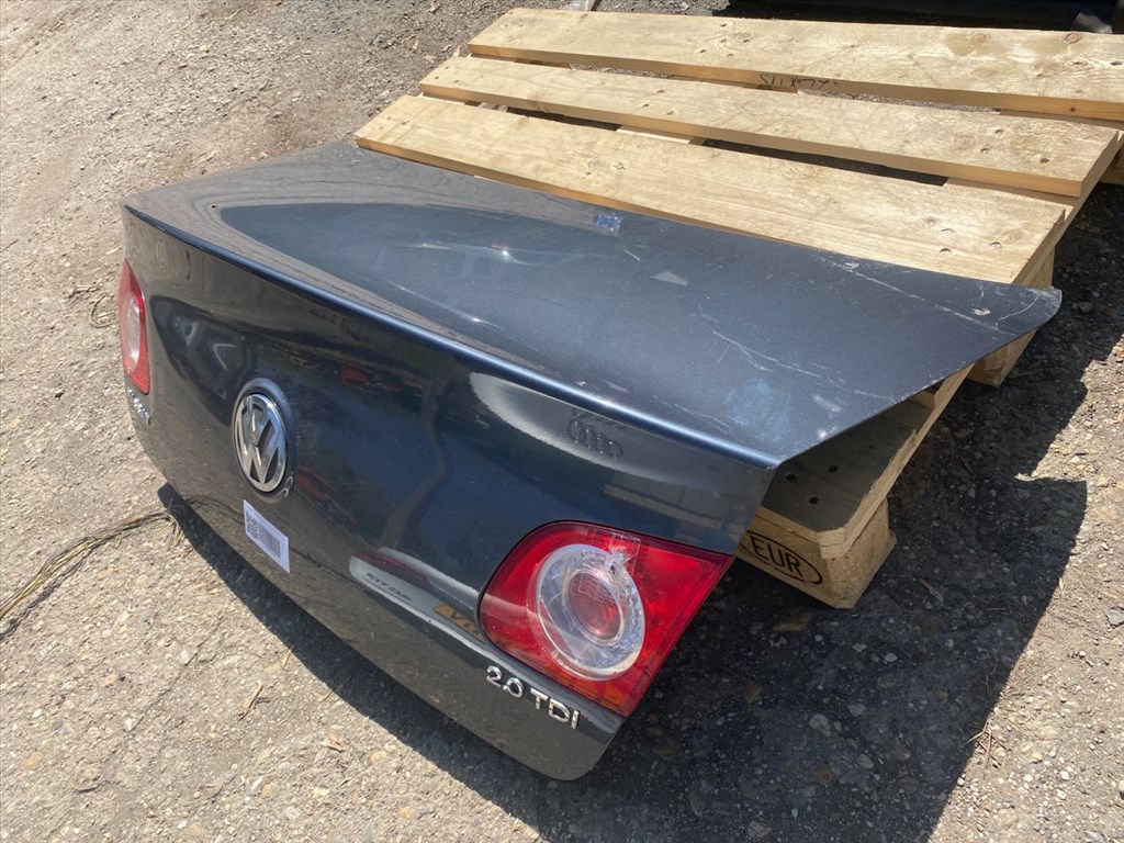 Volkswagen Passat B6 Szedán csomagtérajtó  4. kép