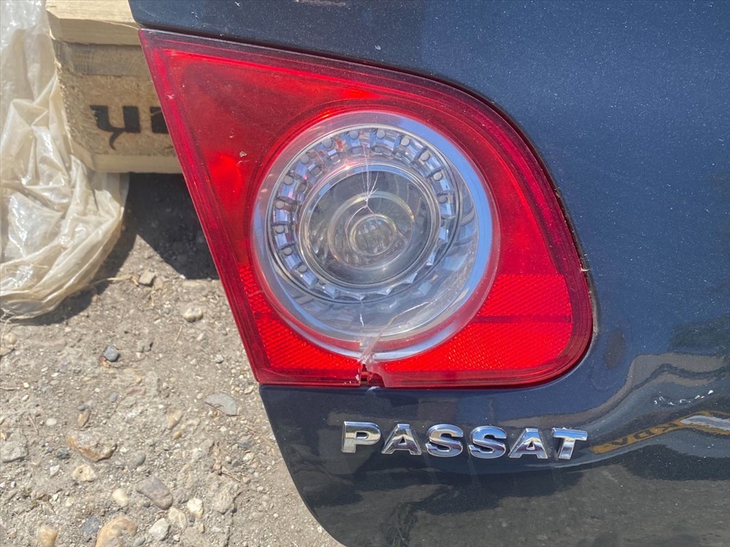 Volkswagen Passat B6 Szedán csomagtérajtó  7. kép