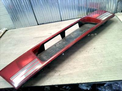 SUZUKI SWIFT 96-05 Hátsó lámpa közép