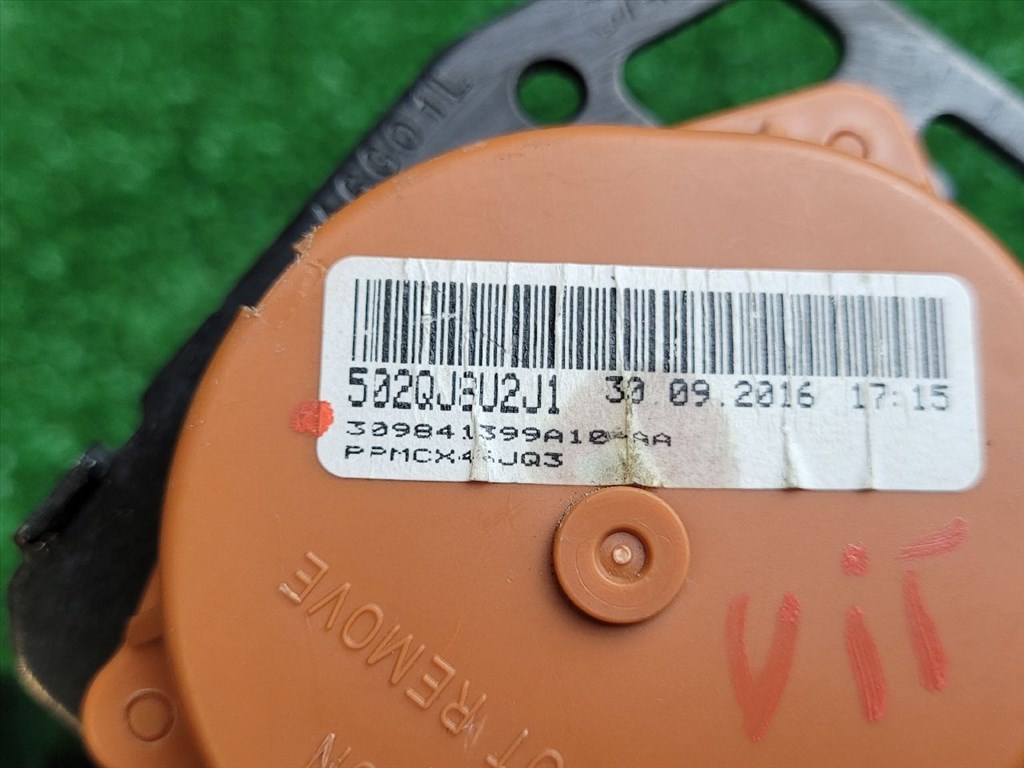 SUZUKI VITARA Hátsó középső Biztonsági Öv 309841399A10 309841399a10aa 3. kép