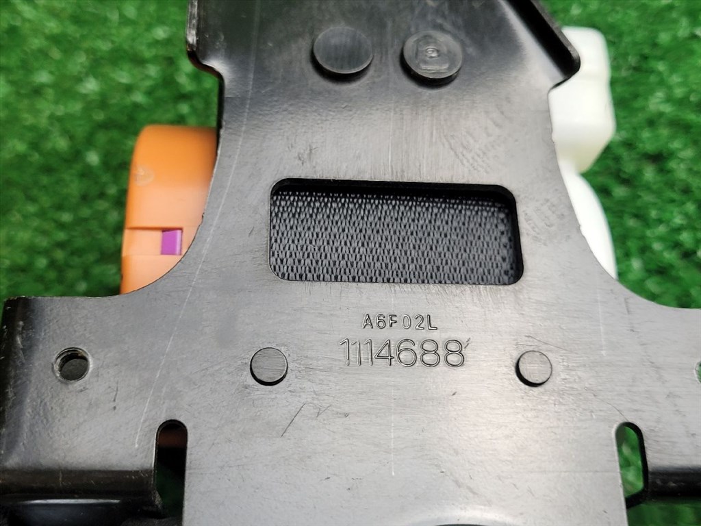 SUZUKI VITARA Hátsó középső Biztonsági Öv 309841399A10 309841399a10aa 4. kép