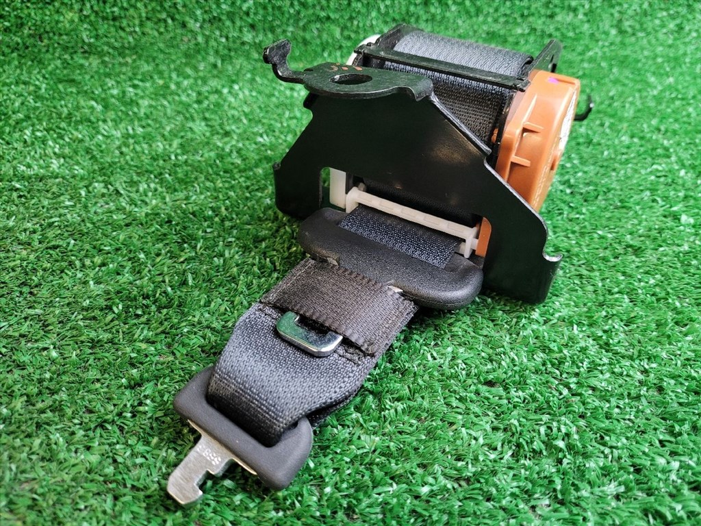 SUZUKI VITARA Hátsó középső Biztonsági Öv 309841399A10 309841399a10aa 5. kép