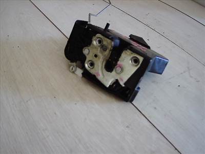 DACIA Sandero Stepway 2017.01.01- Jobb hátsó ajtó zárszerkezet központi záras