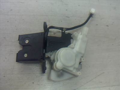 MAZDA 6 02-05 Csomagtérajtó zárszerkezet