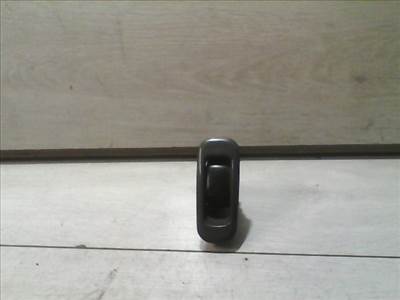 MITSUBISHI COLT 96-98 Jobb első ablakemelő kapcsoló