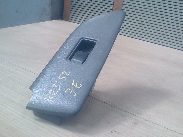 NISSAN ALMERA 98-00 Jobb első ablakemelő kapcsoló 1. kép