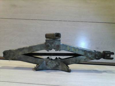 NISSAN SUNNY N13 86.09-91.02 Autóemelő