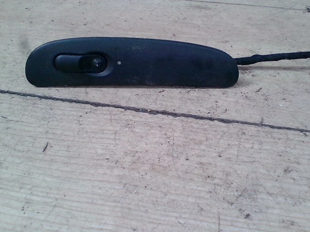 OPEL VECTRA B 99-01 Jobb első ablakemelő kapcsoló 1. kép