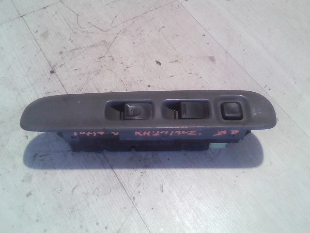 SUZUKI SWIFT 96-05 Bal első ablakemelő kapcsoló 1. kép