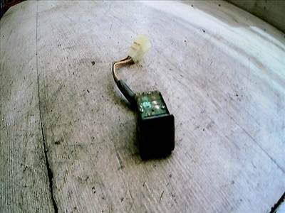 SUZUKI SWIFT 96-05 Hátsó ablaktörlő kapcsoló