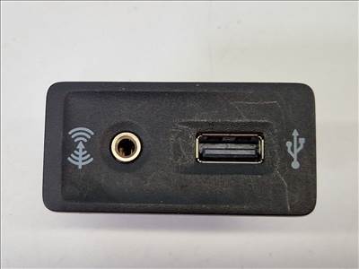 Volkswagen Golf VII USB aljzat (21965, 21966, 21967) 5g0035222c 5q0035724