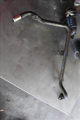 Toyota Yaris1 1999-2005 1.4D 1ND vízcső a motor oldalán