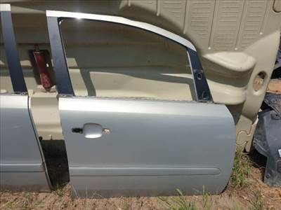 Opel Zafira B Jobb első ajtó 