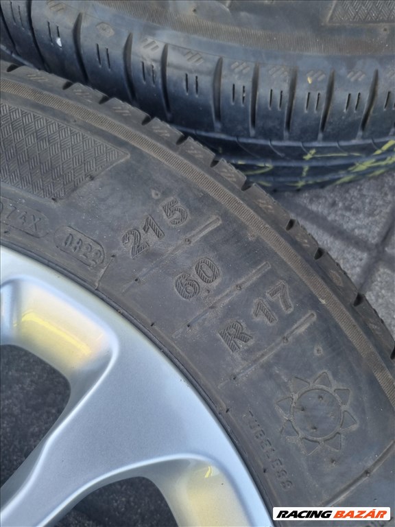  5x112 lyukosztású 17" újszerű gyári Mercedes alufelni, rajta 215/60 újszerű Kleber nyári gumi  3. kép