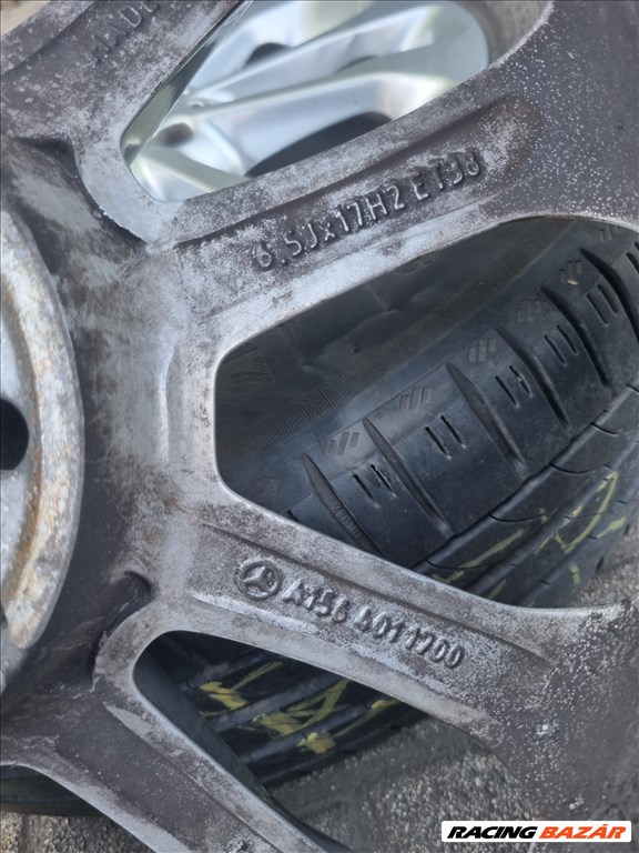  5x112 lyukosztású 17" újszerű gyári Mercedes alufelni, rajta 215/60 újszerű Kleber nyári gumi  4. kép