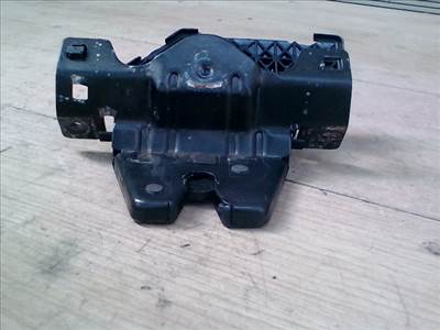 BMW 3 (E90, E91) 2005.03.01-2008.08.31 Csomagtér ajtó zárszerkezet