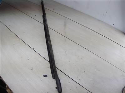 CHRYSLER VOYAGER 96-01 Jobb hátsó vízlehúzó gumicsík 