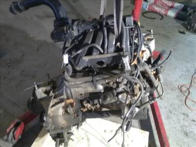 FORD FIESTA 96-99 Motor. benzin fűzött blokk hengerfejjel