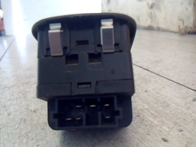 PEUGEOT 206 Bal első ablakemelő kapcsoló 1. kép