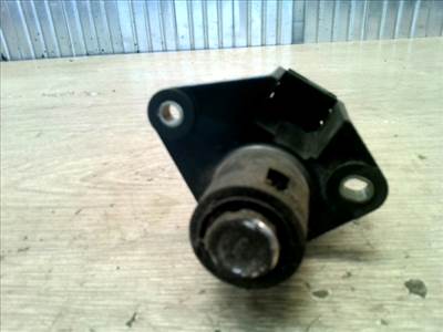 SAAB 9-5 01- Csomagtérajtó dugózár