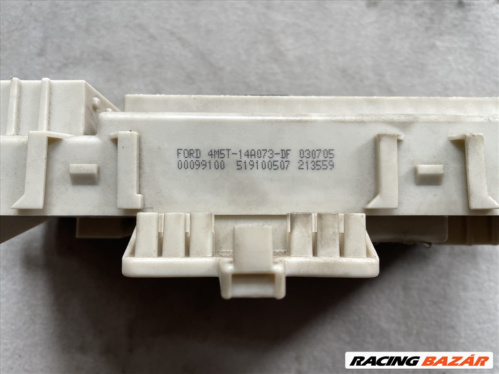 Ford Focus Mk2-2.5 C-Max Biztosítéktábla utastér BCM BSI BSM SAM GEM  4m5t14a073df 2. kép