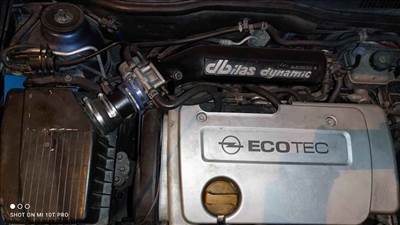 Opel Corsa C 1.4 hengerenkénti leömlő , szívósor 