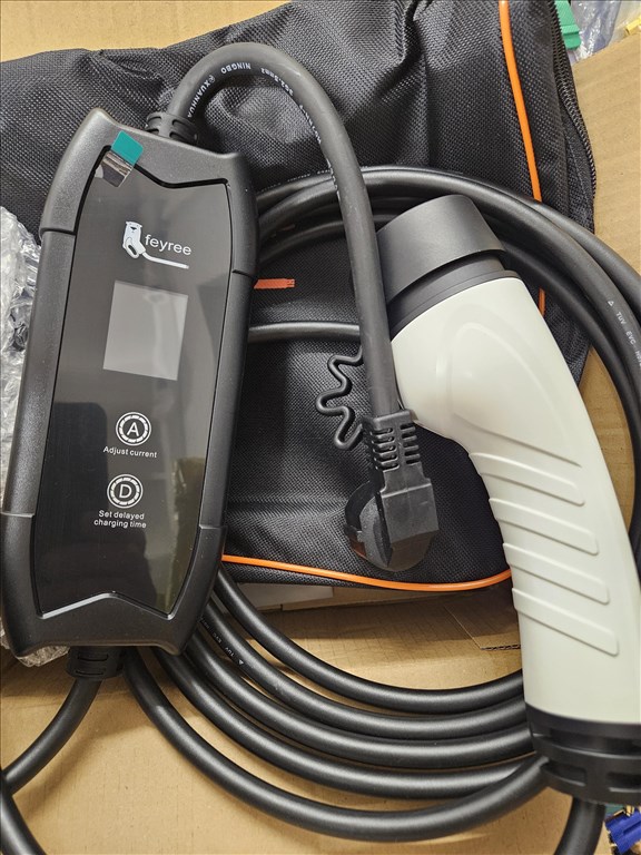 Eladó új 5m EVSE EV töltő Type 2 1 fázis (3, 6kw) 8-16A EU dugó elektromos járműhöz 2. kép