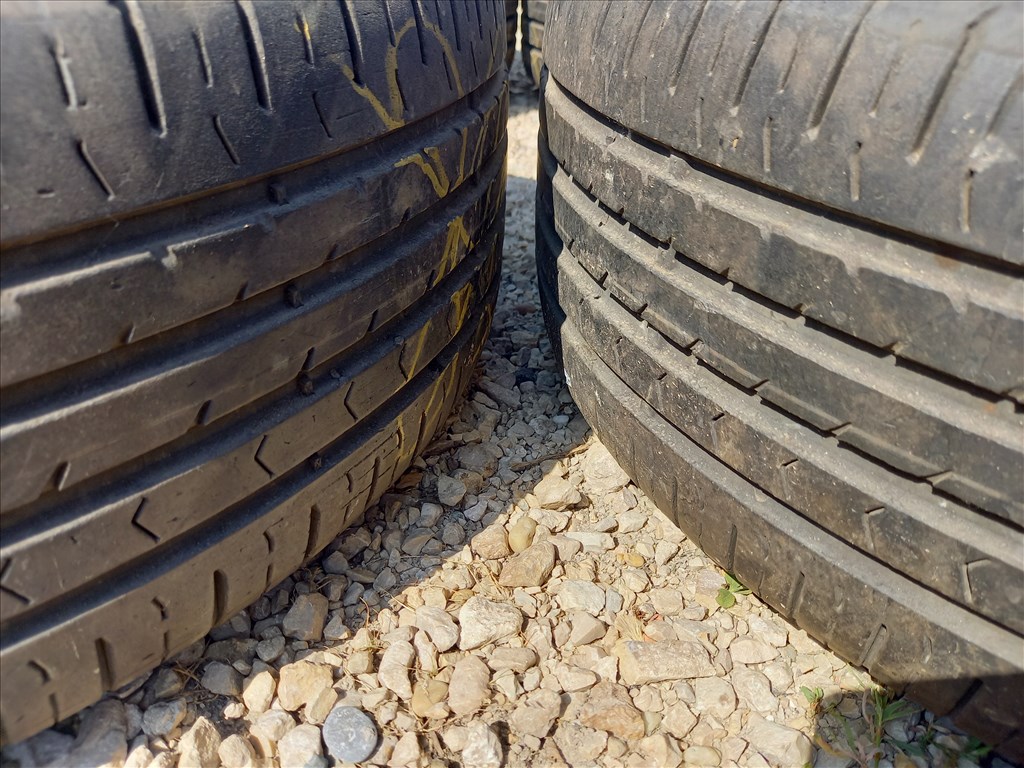 VW T5 5x120-as 8x17" használt Dezent alufelni,215/60 újszerű Continental nyári gumi sxx1 4. kép