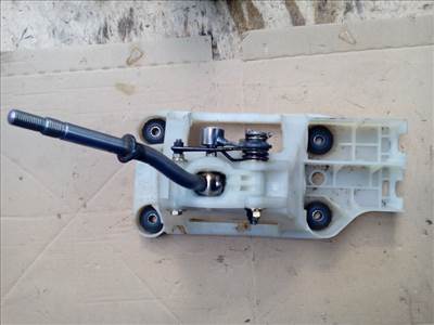 MITSUBISHI COLT 98-03 Váltó kulissza