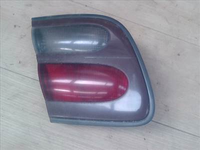 NISSAN ALMERA 98-00 Bal belső hátsó lámpa