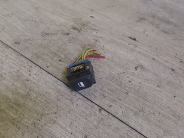 OPEL CORSA B 93-00 Jobb első ablakemelő kapcsoló 1. kép