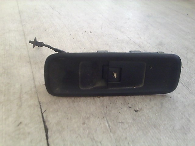 PEUGEOT 807 Jobb első ablakemelő kapcsoló 1. kép