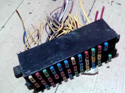 RENAULT MASTER 03- Biztosítéktábla BCM BSI BSM SAM GEM modul 