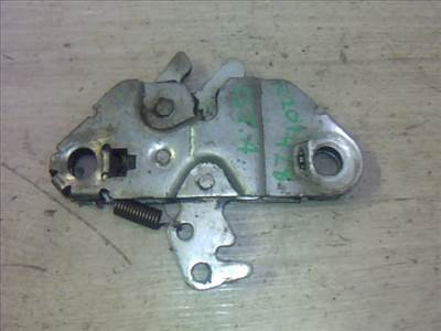 SKODA 120 Csomagtér ajtó zárszerkezet