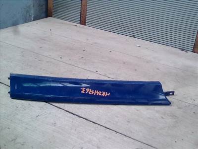 SKODA FELICIA 97- Jobb fényszóró alatti bajusz díszléc