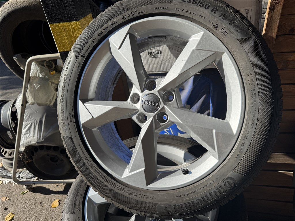 Audi Q3 S-Line gyári 7X19-es 5X112-es ET43 könnyűfém felni garnitura eladó 3. kép