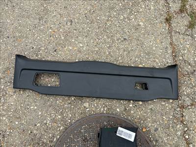  VOLVO XC90 Csomagtérajtó Burkolat Alsó