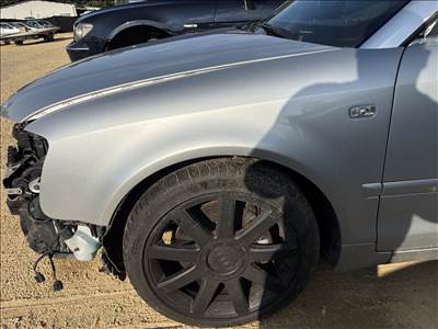 Audi A4 (B6/B7) Cabriolet 3.0 Bal első sárvédő 